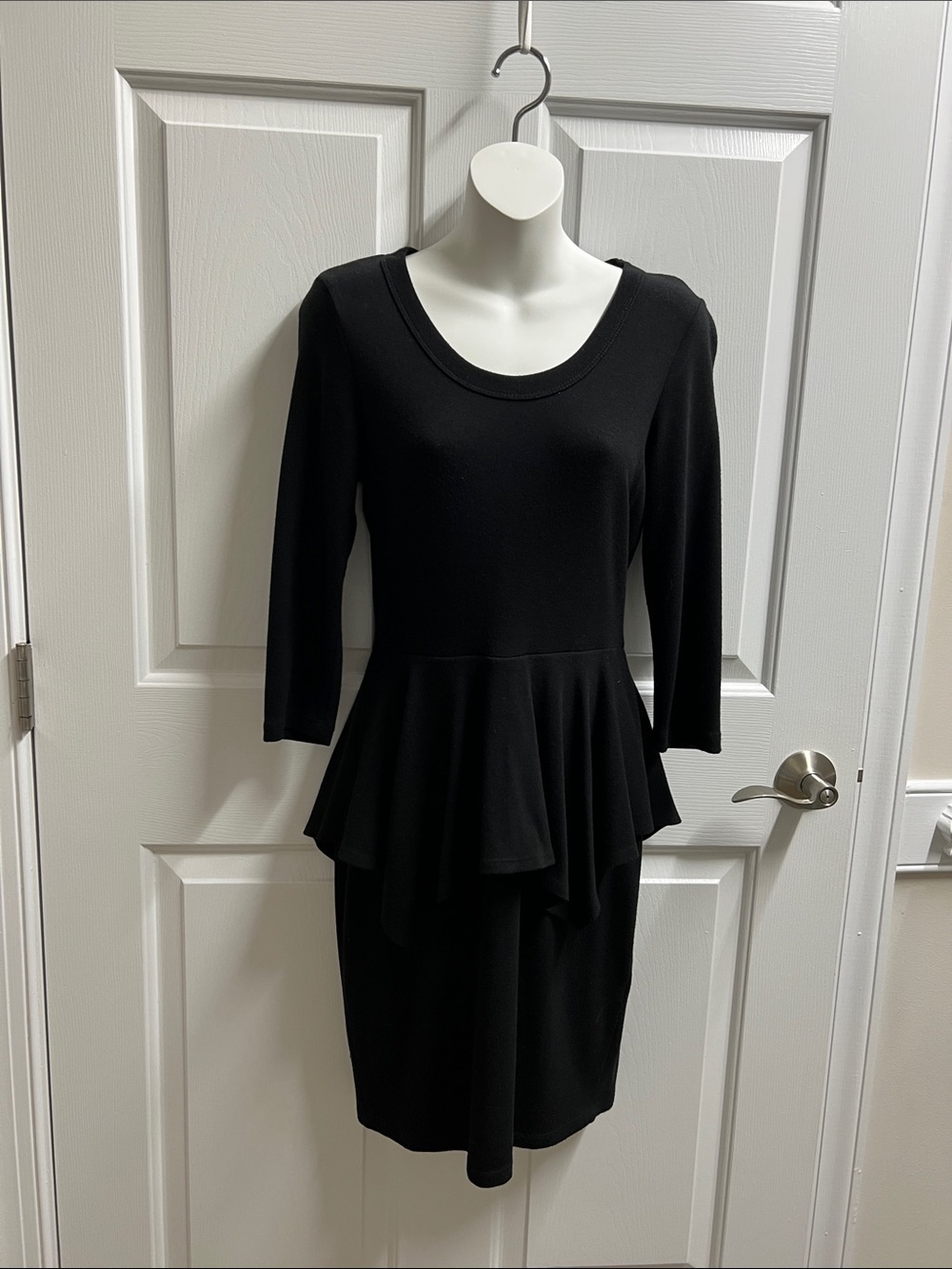 Karen Kane Black 3/4 Sleeve Peplum Dress small S 596